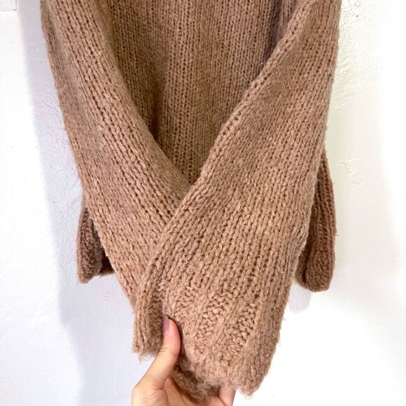 NAADAM NWT Wool Cashmere Structured Shoulder Sweater in Camel Size XL - Picture 7 of 13